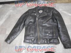 Harley
Davidson
Leather jacket