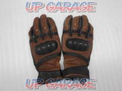 TRIUMPH
Leather Gloves
