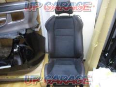 toyota genuine seat
Half leather / red stitch
Passenger side
ZN6 / 86