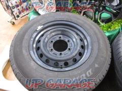 Toyota genuine
Hiace
200 series
Genuine steel wheels + DUNLOPSP175L