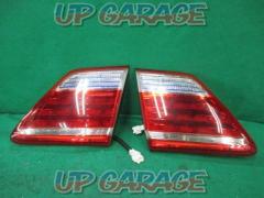 TOYOTA
Crown Hybrid / GWS204
Late version
Genuine tail lens (only the trunk tail)
