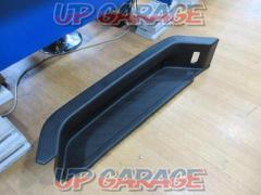 Manufacturer unknown 200 series Hiace
Side step cover