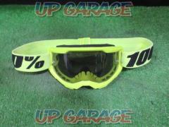 100% (100 percent)STRATA2
Off-road goggles