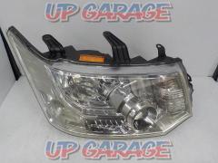 MITSUBISHI
Delica D: 5
Previous term genuine
HID headlights
Driver's side only