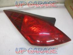 NISSAN
Fairlady Z (Z33
The previous fiscal year) genuine tail lens
Front side
One side only