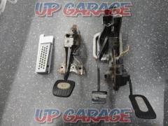 Nissan genuine
Genuine pedal set
■
March
K12
Previous period