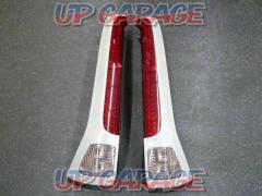 Nissan genuine modification
Genuine LED embedded tail lens
Right and left
■
Serena
C25
