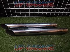 Manufacturer unknown slash cut muffler
FXDL low rider ('06) removed
Made of stainless steel