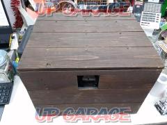 Unknown Manufacturer
Rear box
Wooden frame in FRP box