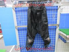 KUSHITANI leather pants
Size unknown
Waist: 34 inseam approx. 66cm when placed flat
Boots Inn