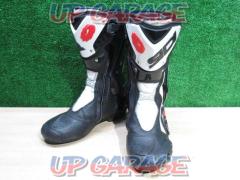 Good product
Size 26.0cm
ST
AIR
Racing boots
SIDI (Sidi)