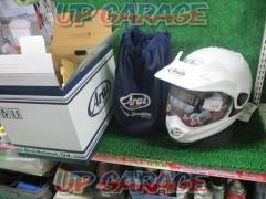 AraiTOUR-CROSS
Ⅴ
Off-road helmet
Glass White
Size: S (55-56cm)
Unused item
