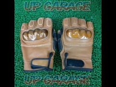 Size LL
Unknown Manufacturer
Open finger
Leather Gloves