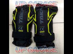 TAICHI
stealth protector
LV2 (knee protector)