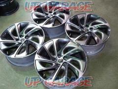 Color trim aluminum wheel option
LEXUS
RX200t / RX450h
Genuine OP
Wheel