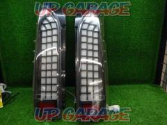 Unknown Manufacturer
200 series Hiace tail lens
Sequential winker