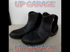 Size 26.5cmmelf (elf)
EVOLUZIONE
01 (Evolzone 01)/Riding shoes using D3O material