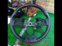 HONDA
Civic hatchback / FK 7
Genuine leather steering wheel