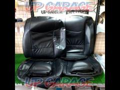 Unknown Manufacturer
Hiace 200 series
Seat Cover