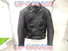 ECHTESLEDER
Leather jacket
Size: 46