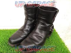 Harley
Leather riding boots
Size:7.1/2