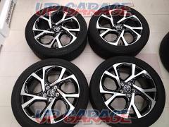 TOYOTA
C-HR
Genuine
Aluminum wheels + BRIDGESTONE
POTENZA
RE050A