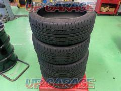 GOODYEAR
EAGLE
LS
exe
225 / 40R19
Made in 2022
Four
