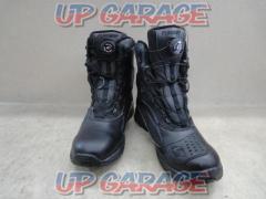 FLAGSHIP
Tactical riding boots
black
25.5cm