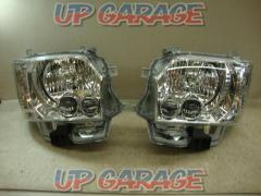 Toyota genuine
Genuine LED headlights
Right and left
Hiace 200