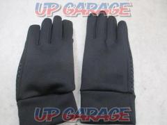 unbranded inner gloves
Size unknown