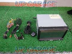 Wakeari
carrozzeria
AVIC-HRZ008
One Seg / CD / DVD / HDD recording