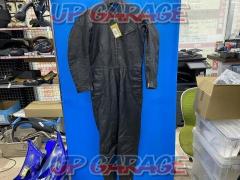 KOMINE excellence
Leather suits