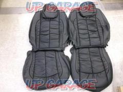 Clazzio
Seat Cover
Giacca (Jacka)