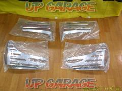 Manufacturer unknown 30
Alphard
Tail lens
Plated cover