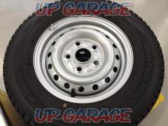 Now is the best time to buy! Genuine Toyota (TOYOTA)
S400 Town Ace genuine steel wheels
+
DUNLOP (Dunlop)
WINTER
MAXX
SV01