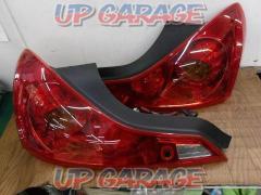 Left and right set Nissan genuine
tail lamp