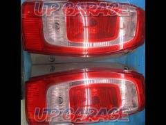 Daihatsu genuine Tanto Exe tail lens
Right and left