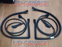Nissan genuine weather strip
Front door
Left and right
+
body side
Left and right
Set