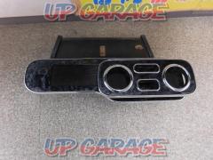 Manufacturer unknown 10 series Alphard
Front table