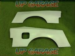Parts Land 180SX/S13
Self-painted FRP
Rear
Approximately 30mm wide fender
Right and left