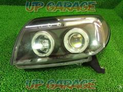 JUNYAN
Squid rings with halogen headlights
LH
Left side only
Inner Black
Hilux Surf
215
Previous period
