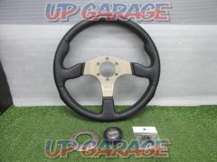 MOMO (peach)
RACE
Leather steering wheel