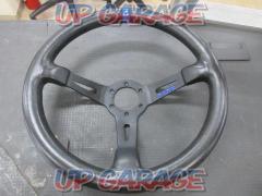 MOMO (peach)
Leather steering wheel
