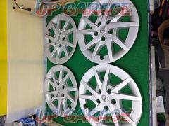 Toyota genuine genuine wheel cover
16 inches
4 sheets set