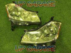 Nissan genuine Y50 Fuga early half
Genuine headlight left and right
With ballast (unchecked)