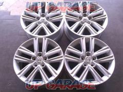 Toyota genuine
210 series Crown
The previous fiscal year aluminum wheels