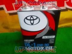 Toyota genuine
DL-1
Motor oil
0W-30/4 cycle diesel engine oil