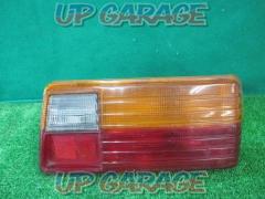 TOYOTA
Starlet/KP61 mid-term genuine tail lamp driver side only