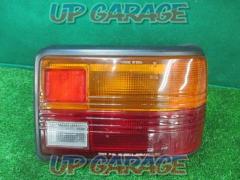 TOYOTA
Starlet/KP61 late genuine tail lamp driver side only