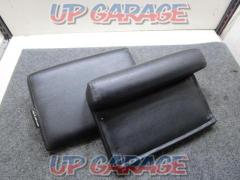 SilkBlaze
200 series for Hiace
Armrest
Right and left